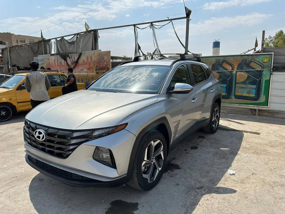 سلام عليكم توسان مديل 2023 وارد امريكي السيارة فول فول مواصفات اي شي بالك موجود بيه وحادث السياره موجود بالصور 
وللتواصل على الرقم *********** المكان بغداد
