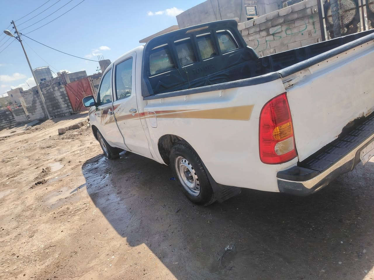 سلام عليكم سيارة للبيع فلونزه 2006 مكفول مكينة وشاصي من ضرابه سعر 115
بيها مجال رقم ***********
