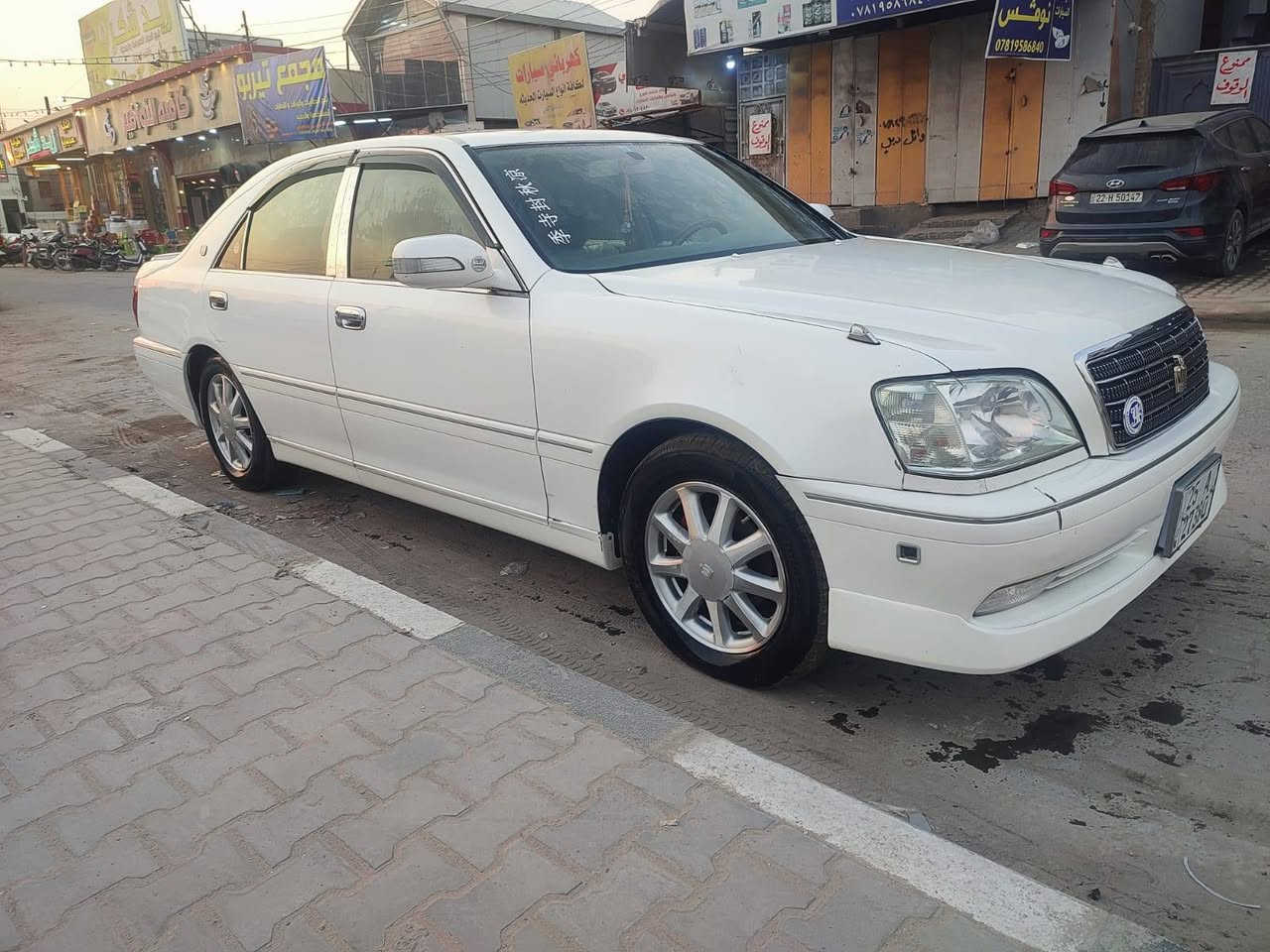 السلام عليكم 
ملكه للبيع موديل 2003 ابيض صدفي 
دكمتين رقم كركوك انكليزي كامله 
مداور شوكت متريد بسمك
تحوير نجف فوك وجوه 
مكينه ديفور الصغير 
منضومه زنون كامله 
كفاله عامه من الضربه ونقل الجثه 
السعر 155 وبيه مجال بسيط
مكاني نجف الرقم ***********
