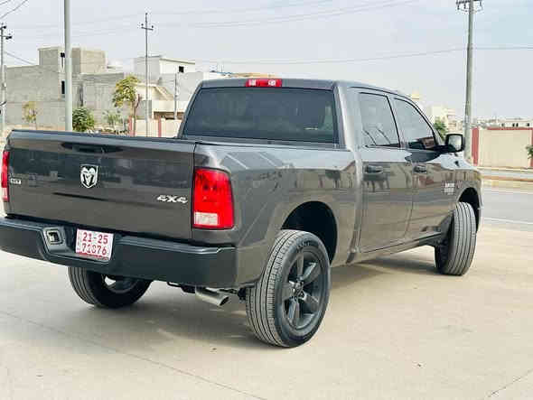 رام 2023
SLT
ماشيه 43 الف
بدون داخلى بدون اربااك
3 قطعه صبغ صفحه 
*********** - 195$
