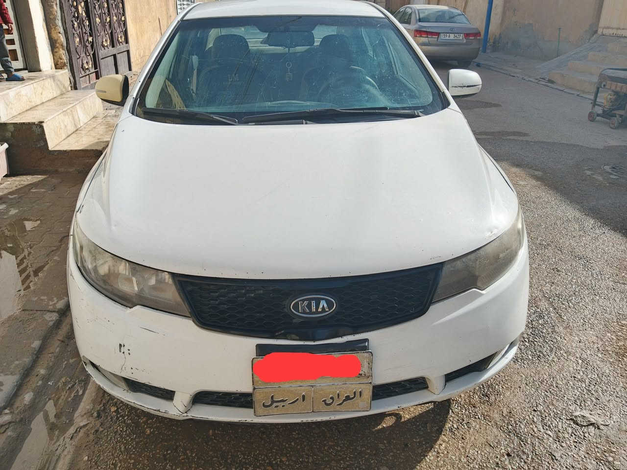 السلام عليكم سيراتو مكفوله من الحادث فقط صبغ اقل القطعتين راعيها الكردي متوفي وكاله فقط من وكيل الورثه عدهم محامي يسوي السعر 70وبيها مجال الاستفسار ***********مكاني نجف
