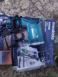 عدة جديدة • دريل كهربائي • مجال بسيط