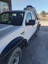 سيارة للبيع سعر ٦٥ورقة وبية مجال ٠٧٧٠٤٩١٨٧٧٤