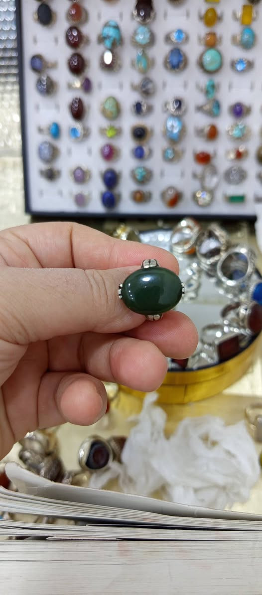 خاتم من اليشم اليماني صياغة الاكتاف فضه عيار ٩٢٥ قطعه جميله جدا للاستفسار التواصل ع  الخاص


**إذا كنت صاحب هذا الإعلان وتريد حذفه لأي سبب، رجاءا أرسل رسالة إلى الدعم الفني**