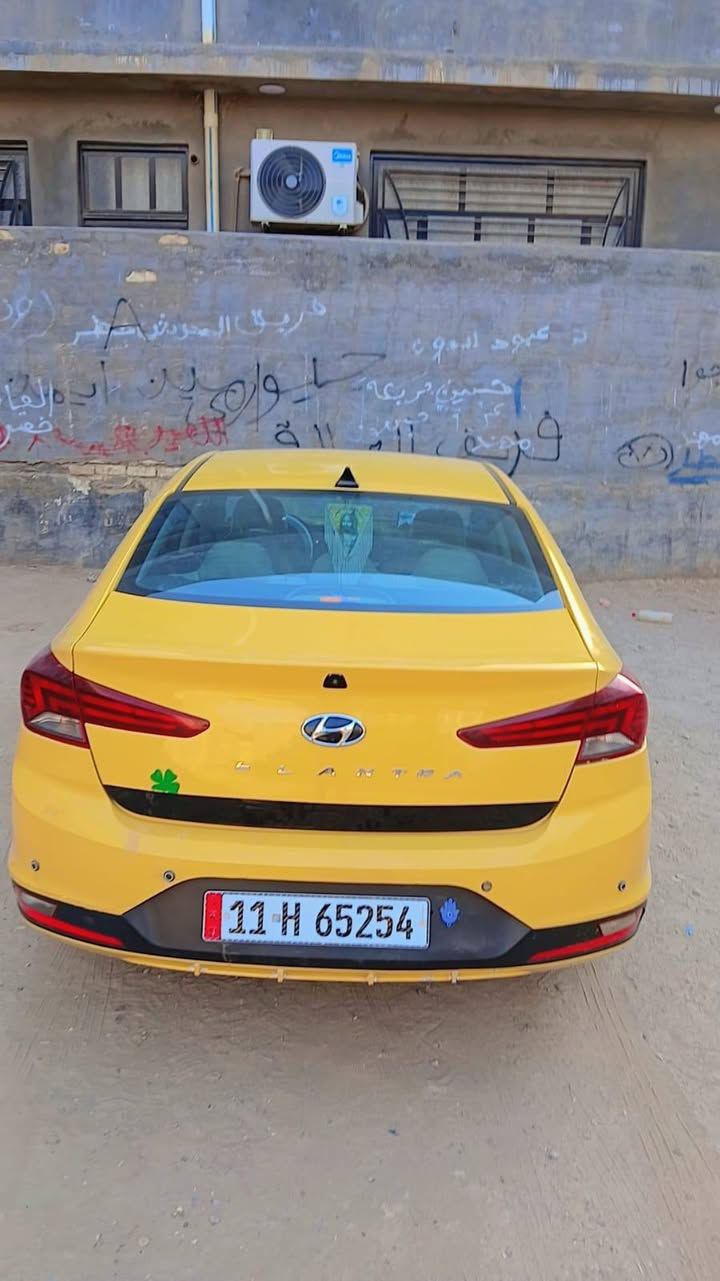 السلام عليكم
النترا 2020 فول مواصفات 1/1  كلها ليبل واحد ما عده الجاملغ الامامي 
مواصفات: تشغيل عن بعد+ حساسات + نقطه عمياء + كامره خلفيه + شاشه كبيره +
صورة الحادث موجوده بل منشور  / محرك وكير مكفولات 
السعر: 125$   للاستفسار الاتصال (***********)
العنوان بغداد

