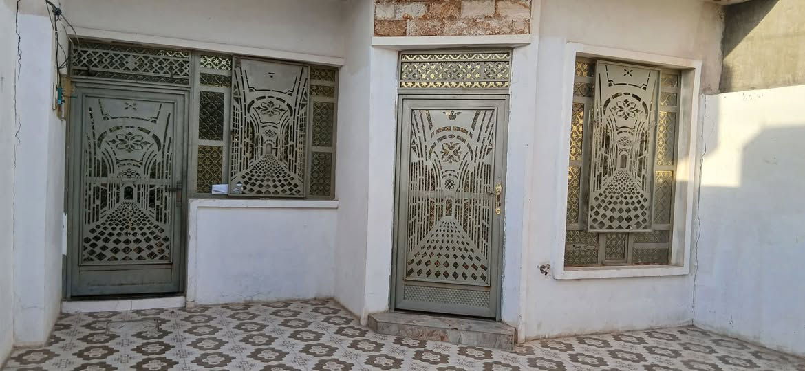 من الخاص 
: السلام عليكم ورحمة الله اخي العزيز  عندي مشتمل متكامل منطقه ٢١ الشهداء الايجار ٣٠٠الف تحياتي ***********
