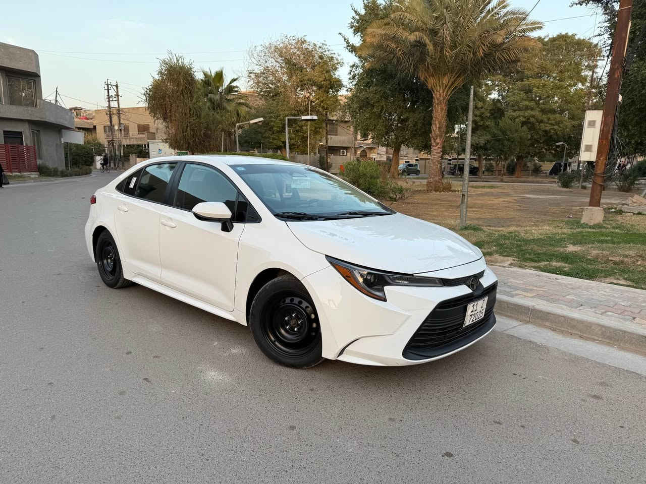 السلام عليكم 
كورلا 2023
وارد امريكي 
فئة Le
رقم بغداد بأسمي 
ماشية 31 الف ميل 
مواصفات Le معروفة 
رادار وتحديد مسار وكامرة اوتو هولد 
توقف ذاتي تحكم ستيرن جهتين 
السيارة كلين تايتل ليبل واحد بدون صبغ بدون تبديل
حادثها تخريب شاشة ومبدلة اصلية 
صور الحادث مرفقة 
مكان السيارة بغداد الدورة شارع مول الحياة 
السعر 180ورقة وبي مجال
*********** بغداد, العراق
