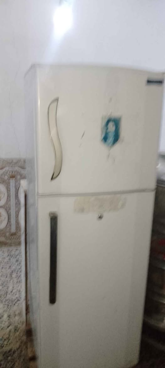 سلام عليكم عندي غراض بيت مكيف قرص شركه  السعر ٣٠٠شغال جنرال
طباخ ٤٠السعر شغاله كلها  ثلاجه ١٢٥شغاله كامله اجمدد بغداد, العراق


**إذا كنت صاحب هذا الإعلان وتريد حذفه لأي سبب، رجاءا أرسل رسالة إلى الدعم الفني**