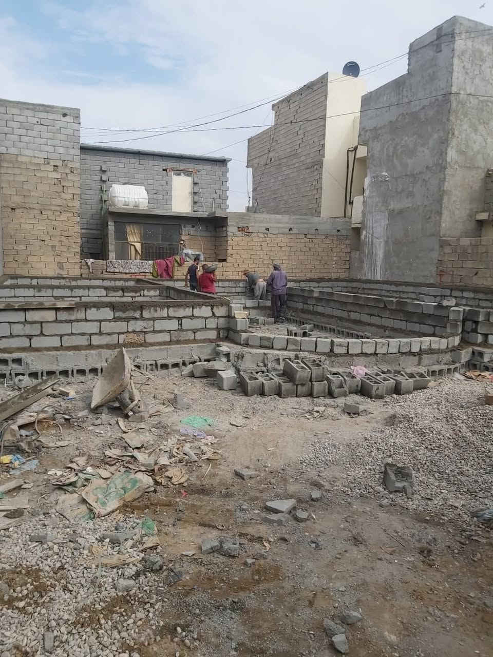 السلام عليكم إلى أهلنا في ناحية كنعان يعلن مكتب الارتقاء الهندسي في الناحية عن بناء الدور السكنية  والمباني بنظام القسط والنقد يوجد لدينا كادر هندسي متخصص في كافه مراحل البناء للاستفسار التواصل على رقم ***********
عنوان المكتب ناحية كنعان
