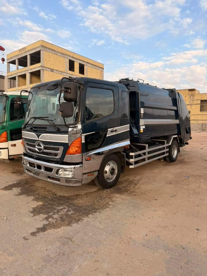 كابسه قماره وربع كبسه ٨ ونص دخول جديده سياره تحفه لون مميز معرض رضا العبادي ***********
