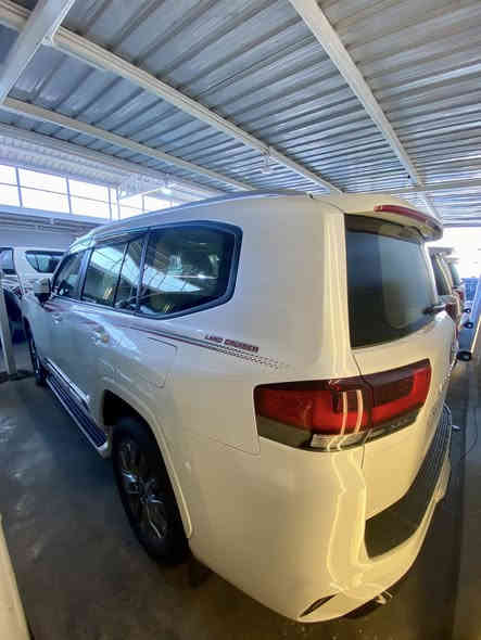 السلام عليكم لاندكروز(2024) أستيراد خاص السيارة غراضها غير مستخدمة كامله بغداد بأسمي السيارة تحويل ثاني يوم 
ماشيه 8 الاف على وضع الزيرو بيها كم رصعه مسحوبه PDR
شرط مايبن فقط بالساونر كفاله(صبغ بارد تبديل فتح شخوط)
مكان بغداد النهضة 
***********📞
السعر بـ670,000$
بس الجاد يتصل
