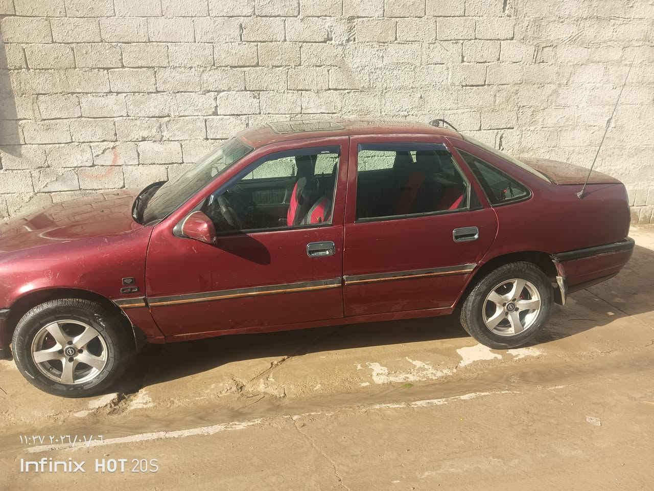 فكترا للبيع
موديل 92 محرك 20 لون ماروني صبغ جمالية سياره نضيفة كير عادي محرك بيها بخار رقم نينوى الماني سنوية ساقطة 2019 مكان سيارة موصل  رشيدية 
السعر 42 وبيها مجال
الرقم موبايل ***********
***********
