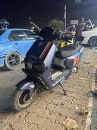 دراجة  شحن يسمونها وحش الكون   جديدة كلش   ونظيفة بيها شخط بسيط بالصفح...