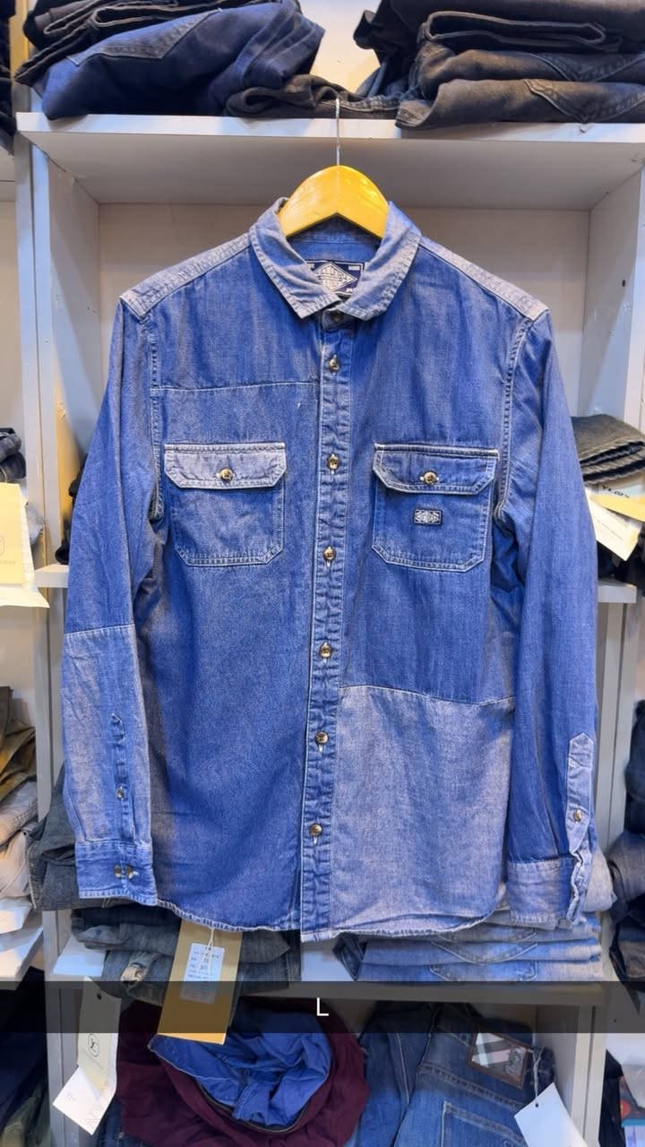 كسر بالة سوبر كريمة قميص
قياسات داخل صورة 
العنوان الحرية شارع المختار 
كرار خليجي 
***********
