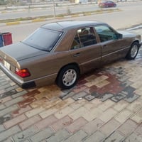 مارسدس دب للبيع موديل 92مكفوله كفاله عامه  مصبوغه جماليه فقط قواعد دبل...