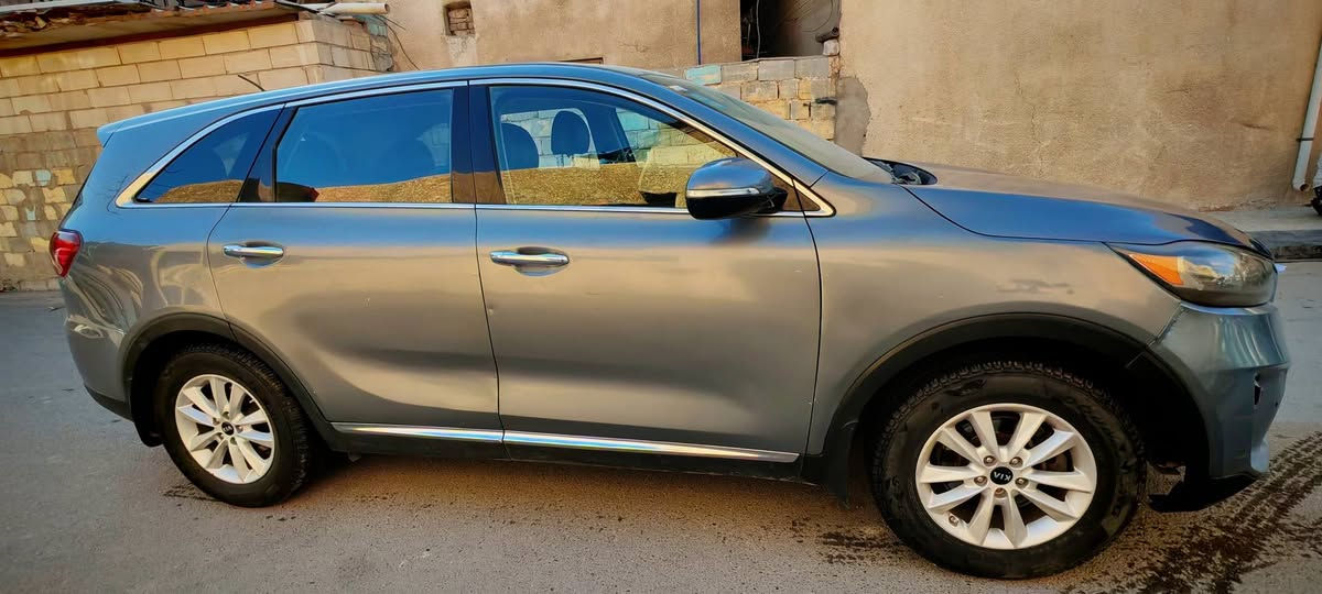 السلام عليكم سورنتو 2020 محرك ٢٤٠٠ .٤ سلندر رقم بغداد محرك كير مكفولات ٧ راكب ماشيه ٨٩ الف
حادث جانبي ٤ قطع جانبي بدون بجم بدون ايرباك 
المواصفات اشرات مري .. رادارت جميع جهات . تحكم استرين وانظمه سرعه شاشه كامره .  لد امامي . تو ويل . ٧ راكب السعر خاص علمود من الاخير 
الاتصال
***********
*********** بغداد, العراق
