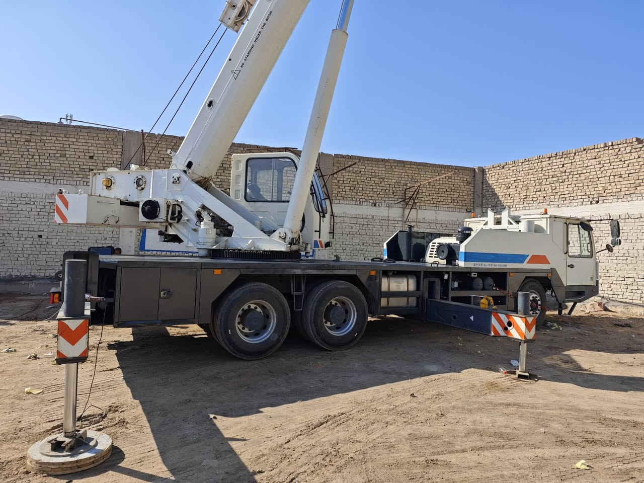 للبيع كرين 25طن زوم لاين مديل 2013اصل فول سيفتي مكفول محرك 6سوبر ليبرات فول ميكانيك *********** دخول جديد
