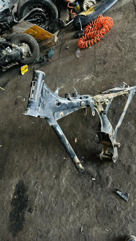 شاصي ارشه اوراق ٢١نضيف كلش ٢٥٠وبيه مجال للتواصل ***********
