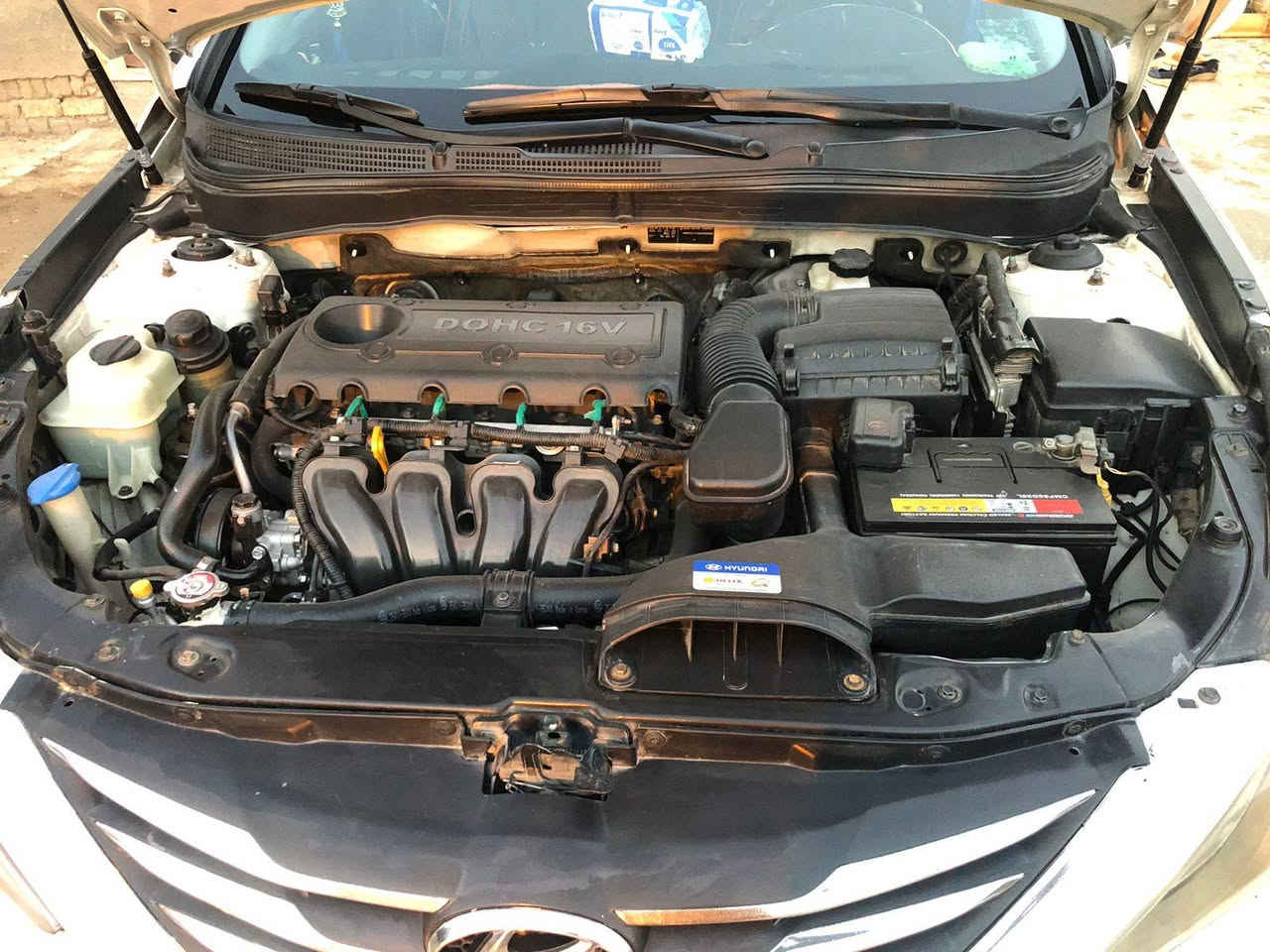 سلام عليكم سوناته موديل 14ورد خليجي رقم بغداد فول موصفات بصمه+فتحتين بيها باب مبدل 
وصفحه مصبوغه اثر شخوط فقد ولباقي كفاله تبريد تدفئة مكاني العماره بل بتيره سعرها 120وبيها مجال قليل رقم ***********
