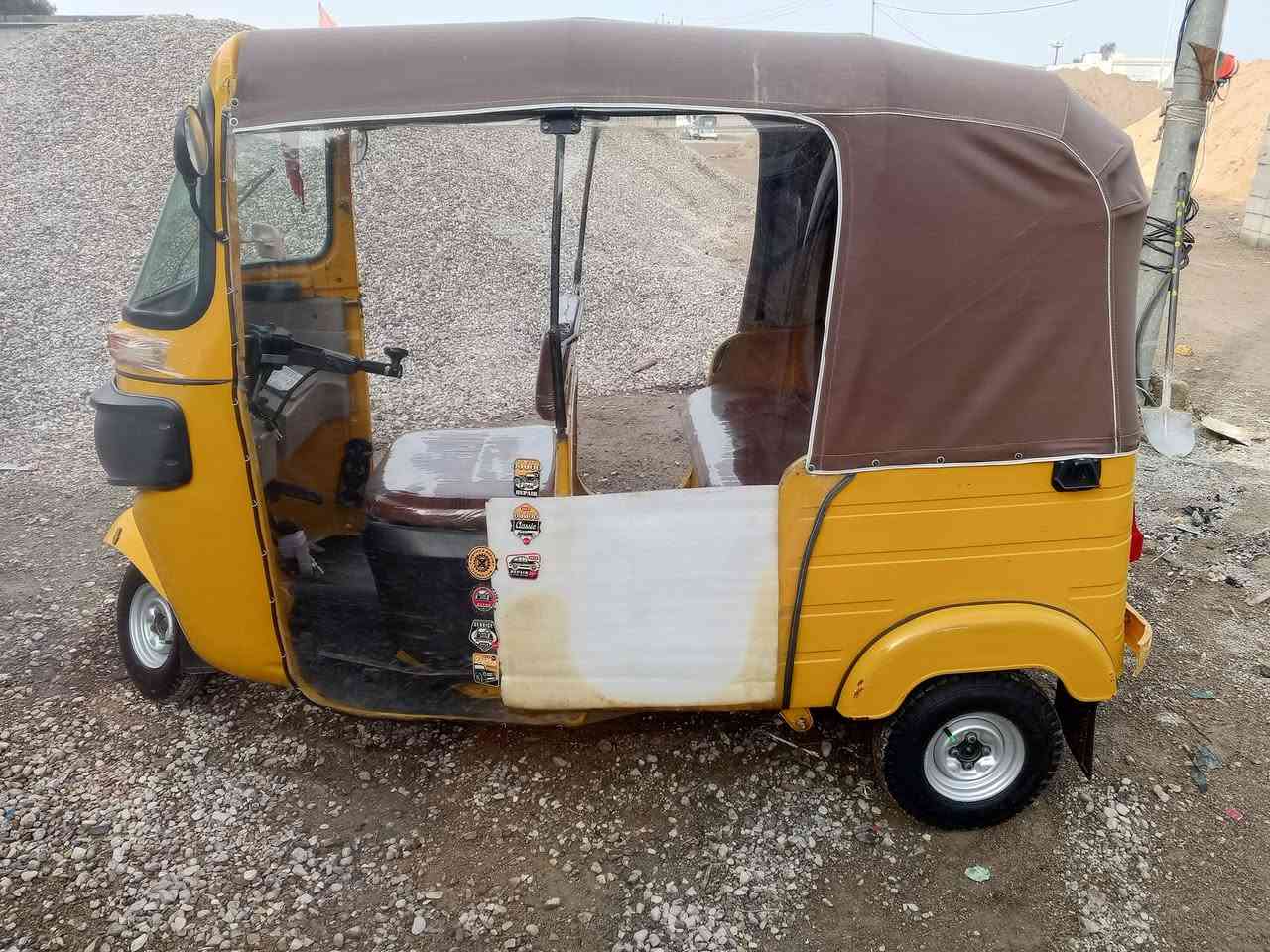 سلام عليكم تكتك للبيع موديل 2020رقم واسط كفاله بس دوس وتجفيت جديد شركة تخم تاير جديد مكاني واسط نعمانيه ستفار ***********
