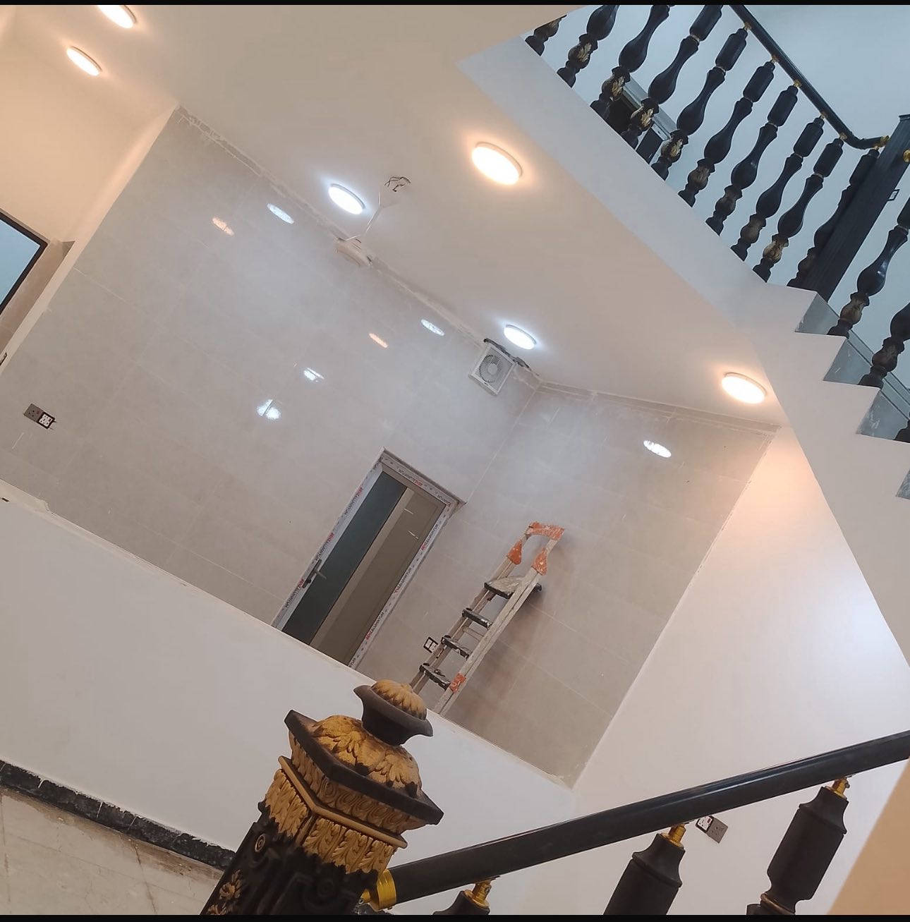 دار سكن للبيع في ياسين خريبط مساحه ١٠٠ متر الزون الاول ٥*٢٠ يحتوي غرفه واستقبال وصاله ومطبخ وصحيات  الطابق الثاني غرفتين وصاله وصحيات السعر ٢٦٠ مع المجال بناء ٢٠٢٦ بعده مامسكون للاستفسار او الاعلان عن عقاراتكم يرجئ مراسلتنا على الارقام التاليه 
***********
***********
عنوان المكتب ياسين خريبط قرب سما سنتر بالبدايه مقابل قاعه رومانتك عقارات البرهان
