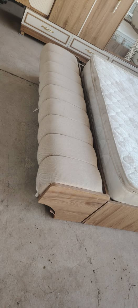 معرض حمزه
لبيع الاثاث المنزليه (مستعمله+جديد)
العنوان برطله سايدين اربيل مفرق باصخره 
للاستفسار الاتصال على الارقام: 
***********
***********
