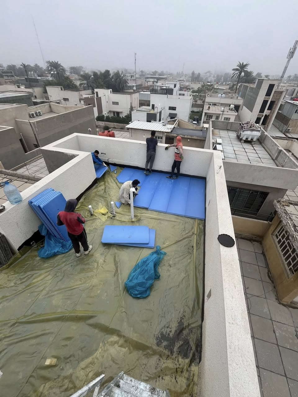 سلام عليكم كادر عمل السطوح الشتايكر وعادة ماستك شغل درجه اولى مراحل لعمل فلانكوت زفت نايلون زراعي فلين او فوم 3 سم او 5 سم زميج شتايكر ماستك شغل درجه اولى وشرط الفحص اتصال برقم وتدلل ***********
