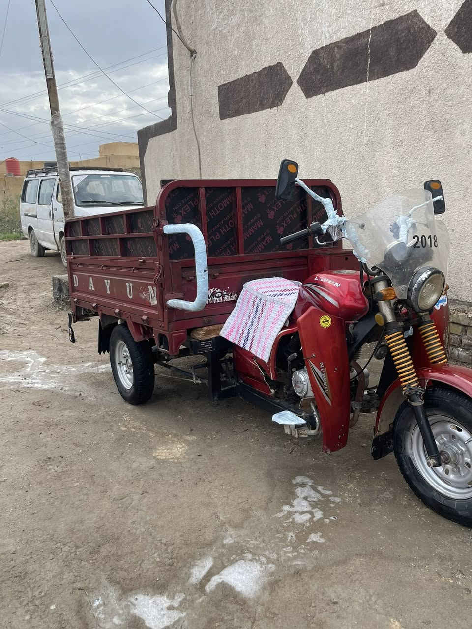 السلام عليكم
ستوته دايون 

مديل 2019

ستوته مال جناي 

محرك مامفتوح جديد

شاصي مكفول 

ركبه مكفوله 

وراق صوليه جاهزه الترقيم 

ورق وكيل بيهه 

كهربائيات كله جديد

سلف هندر شغال 

تخم تايرات جدد

دبلات جدد

مكاني ناصريه قضاء الرفاعي 

نتصل وبلخدمه 

***********
