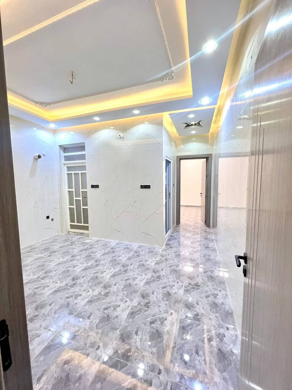 🏡 دار للبيع – موقع مميز
📍 حي السلام مقابل المدرسة الصينية
🔹 المساحة: 100 متر
🔹 سنة البناء: 2015
🔹 البناء: جيد
🔹 التصميم: طابق ونص
🔹 الموقع: حيوي وقريب من الخدمات
📞 للاستفسار والتواصل:
***********
***********
