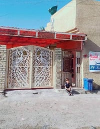 دار للبيع • ٣٠٠م • ركن شارع الميه وعشره