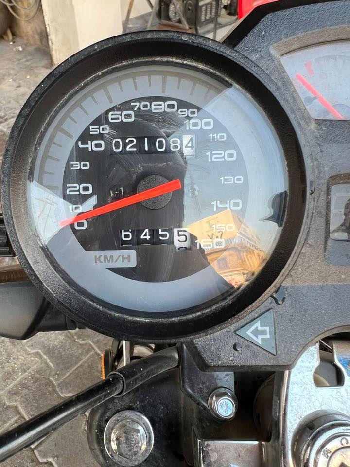 سلام عليكم 
دراجه شاينك بعدهي زيرو موديل 2023 صارله اقل من شهر اشتريته و عندي اوراقه بسمي اصوليات يا حبيبي هيه موديله 2023بس صارله اقل منشهر طلعته منلمحلات يعني حاله حال دراجه موديل2025
والله العظيم دراجه قويه مكينته 150سي سي و مشيه حلو رزانه احتاجيت و اريد ابيعه وياه صندوق وياه خوذه ويا جادر هذني كلهن اوياه 
مكاني ناصريه الصالحيه صباغ سيارات ابو احمد ولسعر مليون 350وبيه مجال بسيط  
رقمي ***********
