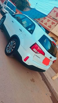 كيا سورنتو للبيع موديل ٢٠١٤ خليجي مكفولة من الضربة والصبغ والتبديل محر...