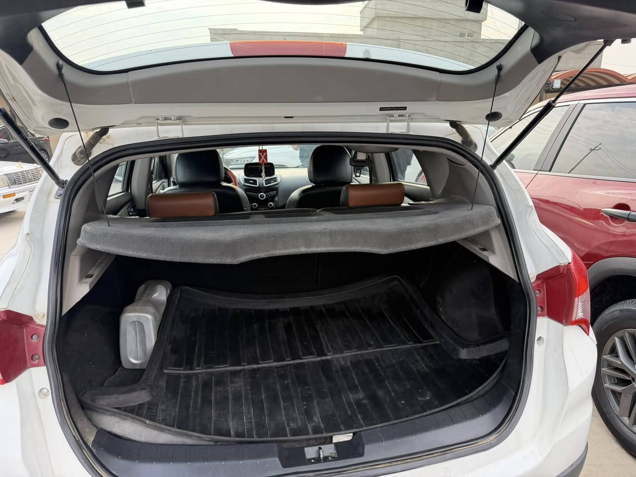 هيما ٢٠١٩
السعر ١٠٥ وبيها مجال
ماشية ٨٥ ألف
السيارة بأسمي 
السيارة كلين كلشي شرط محرك كير طخم تواير باتري كهربائيات كلها شغالة
حساسات مقاعد جلد لونين كامرة محيطية تدفئة تبريد شاشة لمس تحكمات وبعد بيها اهواي مواصفات
***********
