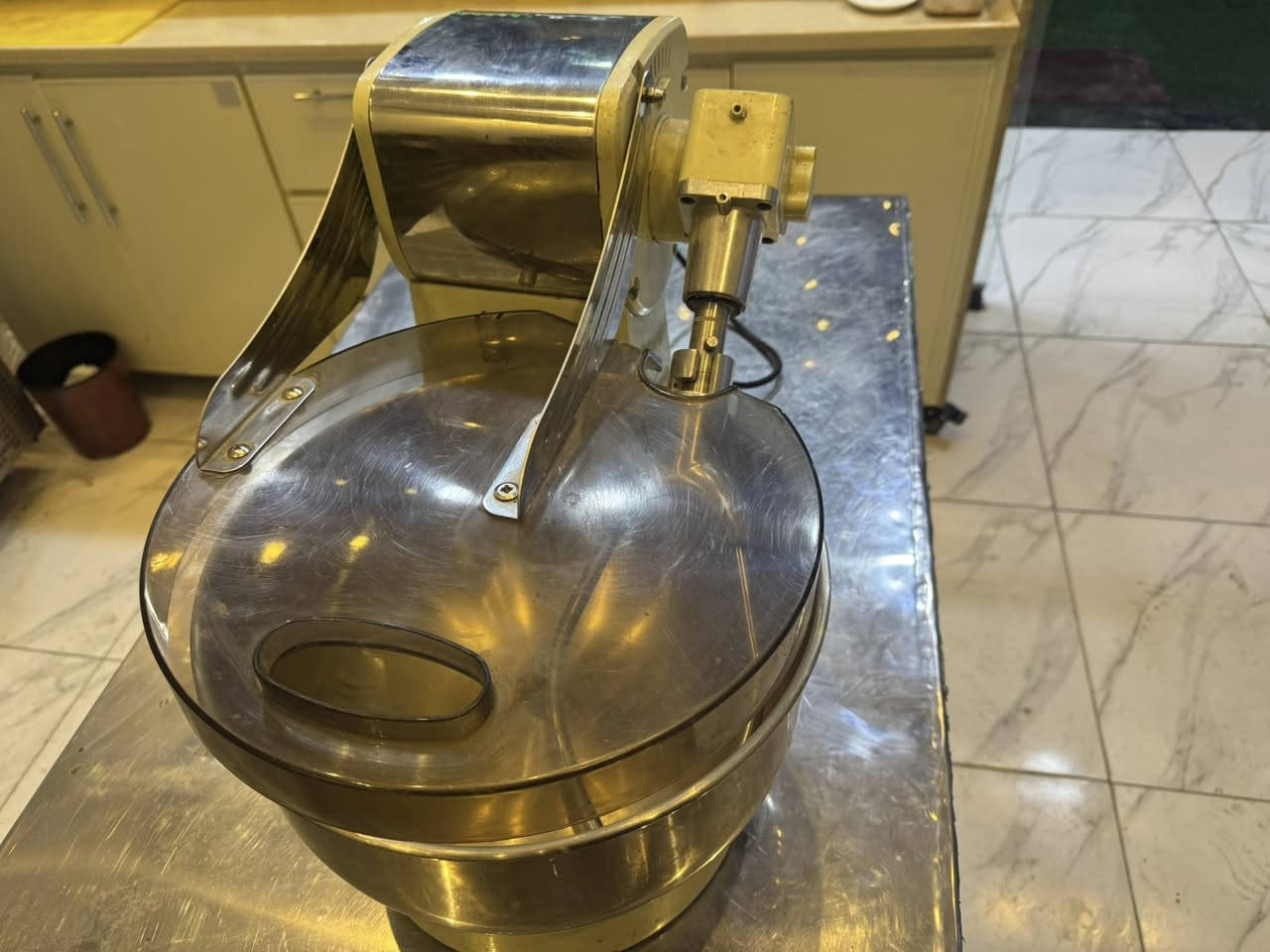 السلام عليكم اخواني عندي هاي العجانه مال بارستا كلش حلوه ونوعيه اصلي ايطالي البيع


**إذا كنت صاحب هذا الإعلان وتريد حذفه لأي سبب، رجاءا أرسل رسالة إلى الدعم الفني**