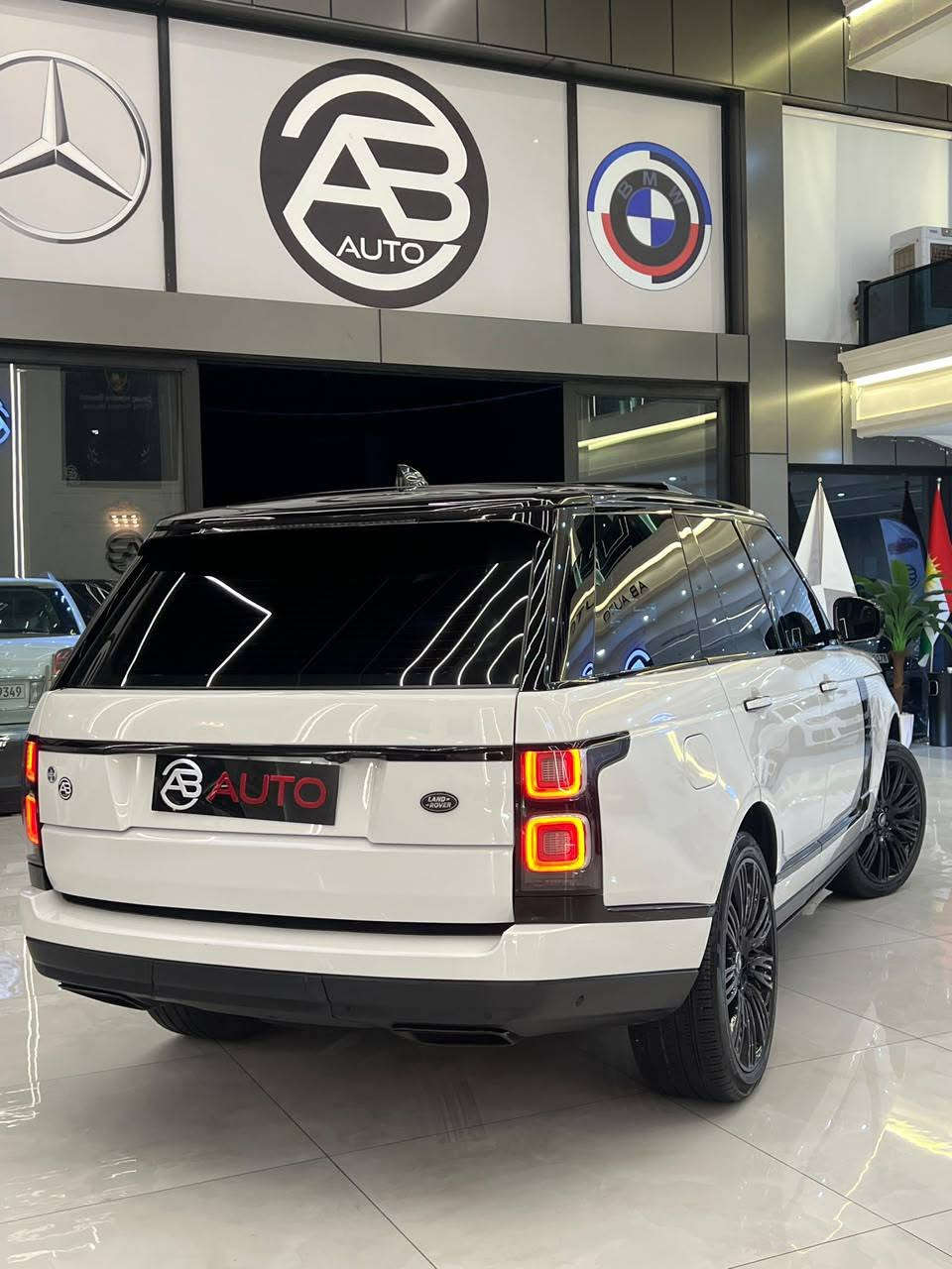 Land Rover Vogue Autobiography  2019
Engine: V8 5.0L 🚀
ژمارە هەولێر جاهیز 
92 هزار کم روشتووە 
 کلین تایتل,, بێ بویاغ 💎 
وارد خلیجی شەریکە سەردار 
نرخ 488 وەرقە و مجال 
📍شوێن هەولێر 
~~~~~~~~~~~
***********
***********
~~~~~~~~~~~
Land Rover Vogue Autobiography 2019
Engine: V8 5.0L 🚀
رقم اربیل جاهز 
ماشي 90 الف کم 
 کلین تایتل,, بدون صبغ 💎 
وارد خلیجي وکالە سردار 
سعر 488 ورقة بي مجال 
📍مکان سیارة اربیل أربيل, العراق
