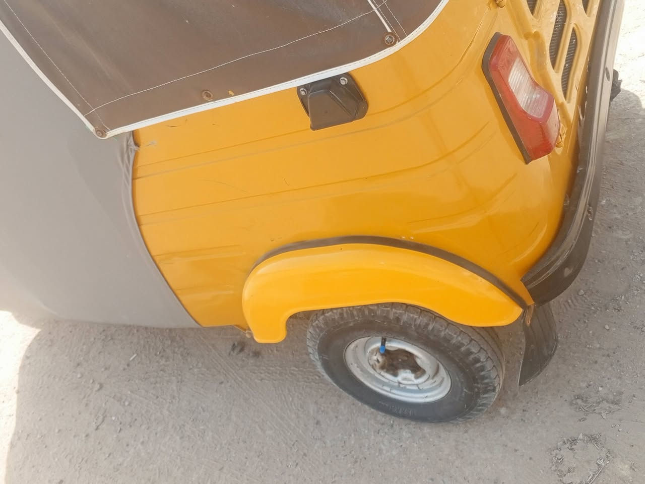 سلام عليكم تكتك للبيع موديل 2020 شهر ثاني اوراق.  تكتك بس دوس معمر بيه العنوان بغداد الامين الثانيه
الاستفسار ***********
مكلف بل نشر
