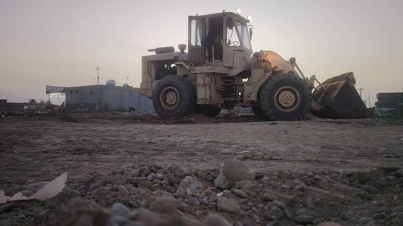 سلام عليكم ورحمه الله شفل كاوسكي 70بي موديل 85رقم صلاح الدين الاماني حرف أ تأيرات 80 بريك أربعة ويالة جاهز للعمل تحويل مباشر مكانه بغداد التاجي ها ***********السعر225بيه مجال
