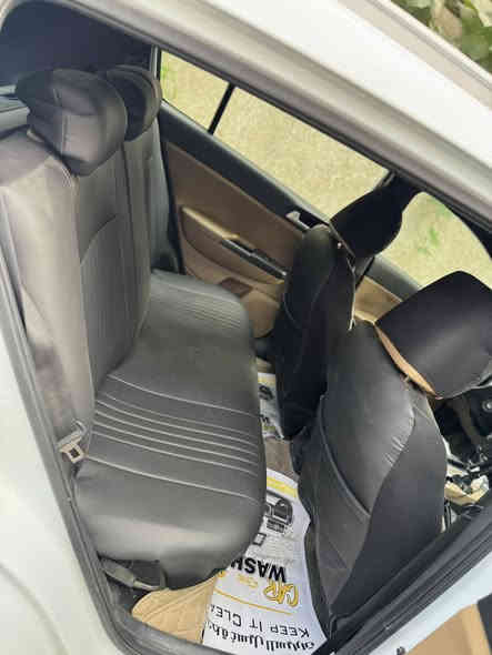 السلام عليكم سبورتج موديل ٢٠ضمان شركه الدوليه السياره ماشيه ٣٧ مواصفات الشركه بيسك السياره بيه جاملغ مبدل مال شركه اصلي نفس لون سعر السياره 202وبيه مجال مكان السياره بغداد العطيفيه ***********
