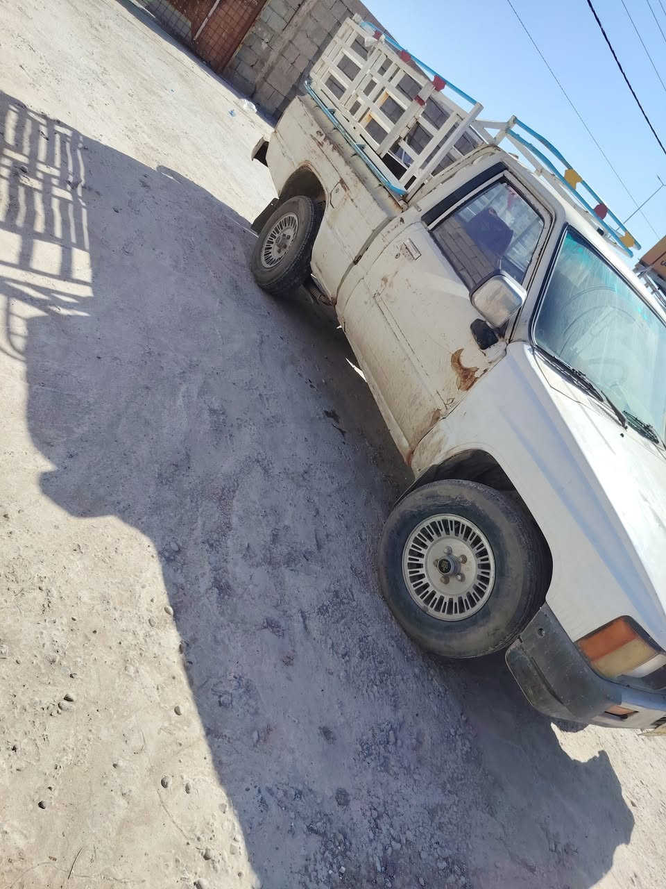 السلام عليكم سياره للبيع موديل 85سياره خير من الله مكينه كير اكسل سيدان سياره حلو او جاهزه المحجل ويه كهرباايات كله شغاله السعر خاص👑 *********** خبرني او تدلل ♥️👑
