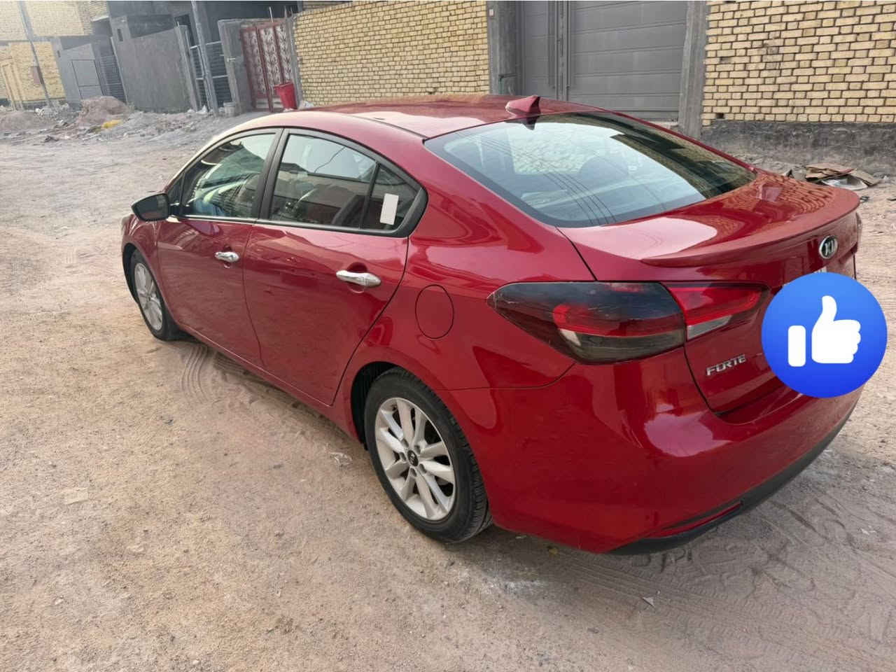 سلام عليكم 
كيا فورتي موديل 17 سياره ليبل واحد مكفوله من الضربه والصبغ والتبديل (تقرير) 
محرك 2000 عله وضع الشركه مامفتوح 
مواصفات السياره شاشه تحكم ستيرن فول 
حداديه تبريد شغال 100‎%‎ 
السياره ماشيه 126 الف ميل سياره جاهزه مابيه اي نقص 
السياره بأسمي تحويل ثاني يوم رقم ذي قار 
سعر السياره 135 وبيه مجال
***********
