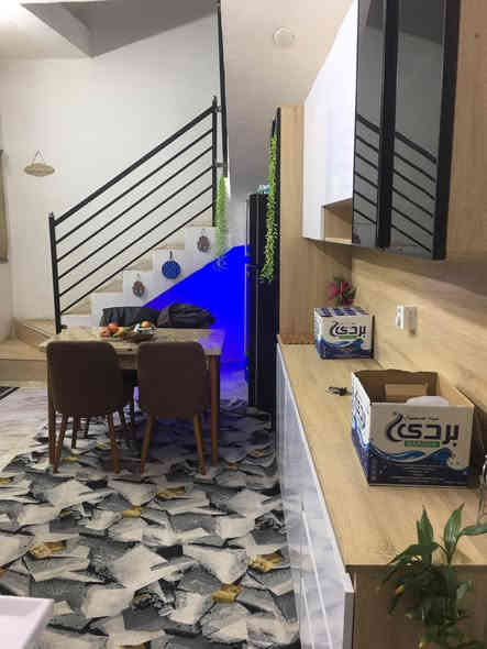 السلام عليكم بيت مساحة ٥٤ متر طابقين بناء حديث شهداء البياع سوك رضا قريب عل شارع العام زراعي سند١١٧ تفاصيل البيت لاستفسار اتصل ***********
