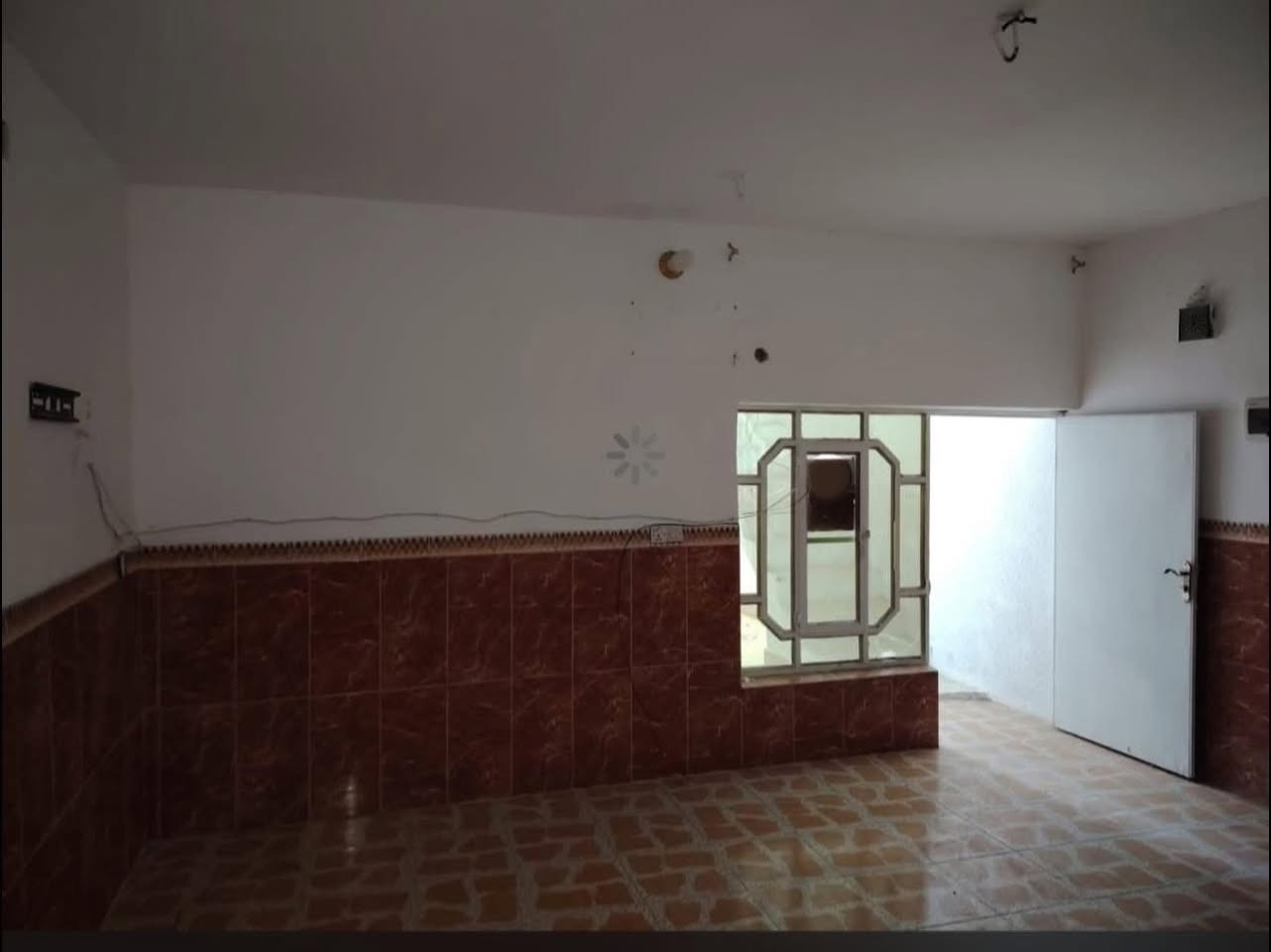 ثلاث مشتملات للبيع
الموقع صلاح الدين قضاء بلد حي العبور خلف مركز الشرقيه او الفرع المقابل مجمع الأمزون
جنس عقار ملك طابو صرف
المساحه ٢١٠ متر بالسند واقع حال ٤١٠ متر
يحتوي  كل مشتمل منها
استقبال
مطبخ
صاله
غرفه نوم
صحيات داخليه وخارجيه
خدمات متكامله كهرباء ماء اساله تبليط مجاري
مأجرة كاملة ب750 الف
ملاحظة البيع جميعها 
***********
