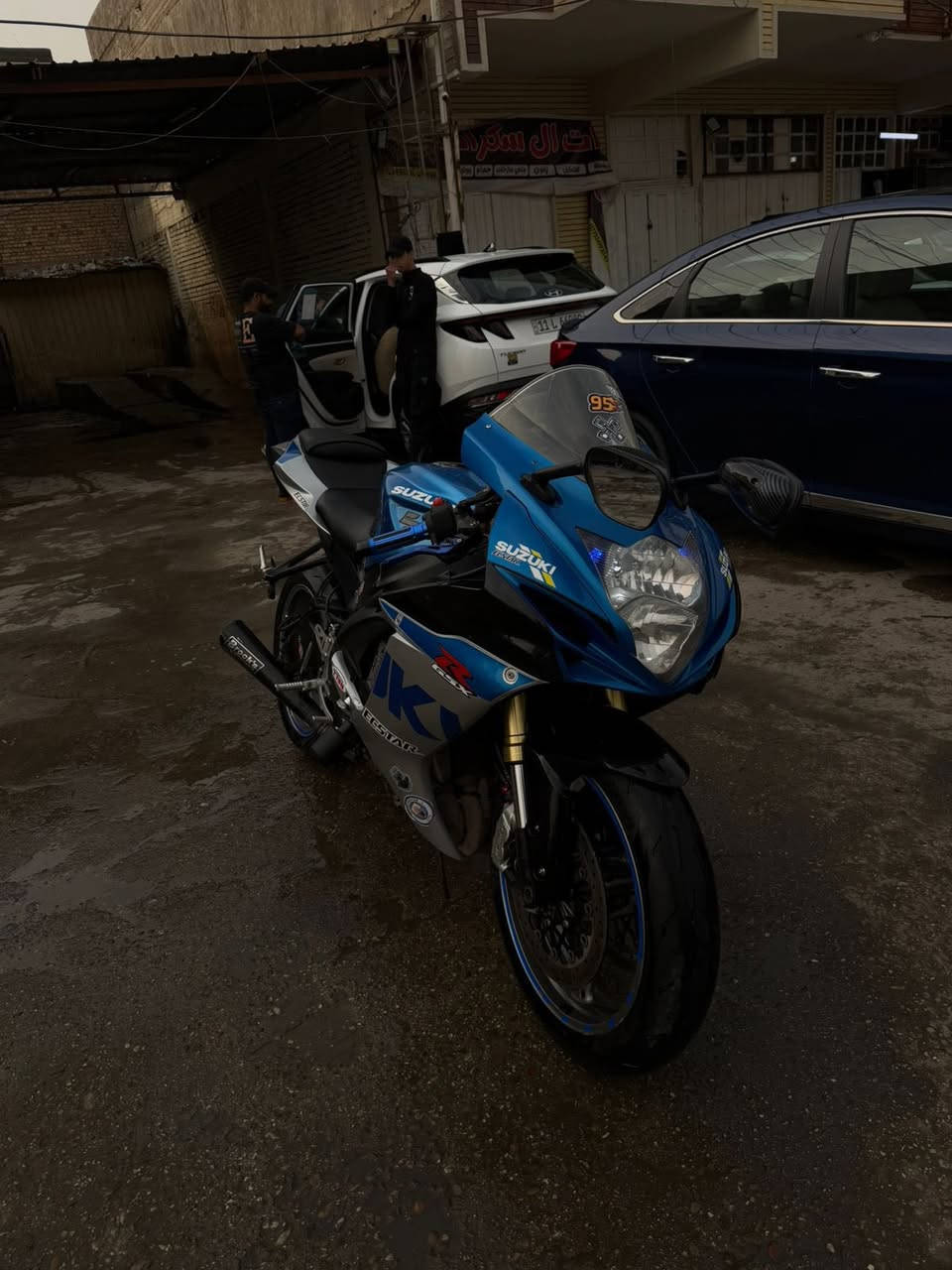 gxr 2016 : 750 cc

ماكو جكسر بالعراق بهيج موديل ونضافه وسعر. 
مستعجل على بيعته 

الدراجه نضيفيه اكثر من الصور وكلش متعوب عليه 
عليها برمجه يم دكتور همام 3 مودات 
عليها اكزوز وهدرز رعب

ما بيه اي نقوصات مكفوله كفاله عامه 
ملاحضه الدراجه 2016 اصل 
وعليها ادامه كامله من كلشي

مكاني الحريه شارع الدور 

السعر 46  وبيه مجال 
***********
