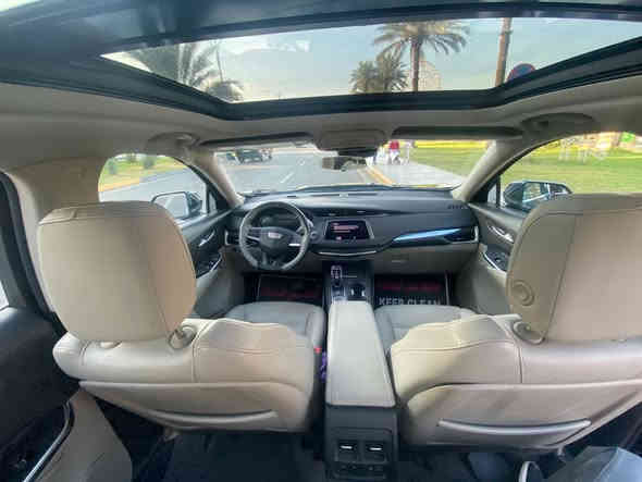 سيارة كاديلاك Xt4 نظام دفع رباعي AWD 
٤ سلندر 
أبل كار بلاي 
مقاعد جلد كهربائية مع تبريد/تسخين
سقف بانوراما 
٤ بصمات 
ورقم مميز 60605
والكثير من مواصفات الكاديلاك المعروفة 
وضربتها خفيفة بالصندوق الخلفي كما مبين بالصور المرفقة

التواصل والاستفسار: ***********
