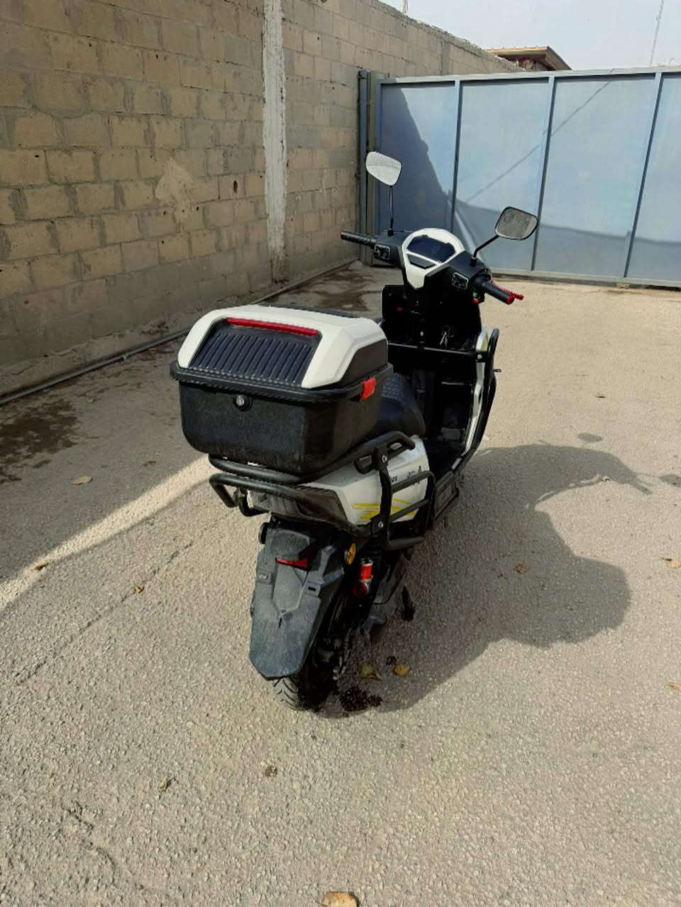 دراجة شحن للبيع في الدورة جمعية خير اللة مبدل فيها عقل تجاري ونقصها جنطة خلفية و ستاند جانبي بسعر 850 وبيهة مجال الدراجة نظيفة جدا


**إذا كنت صاحب هذا الإعلان وتريد حذفه لأي سبب، رجاءا أرسل رسالة إلى الدعم الفني**