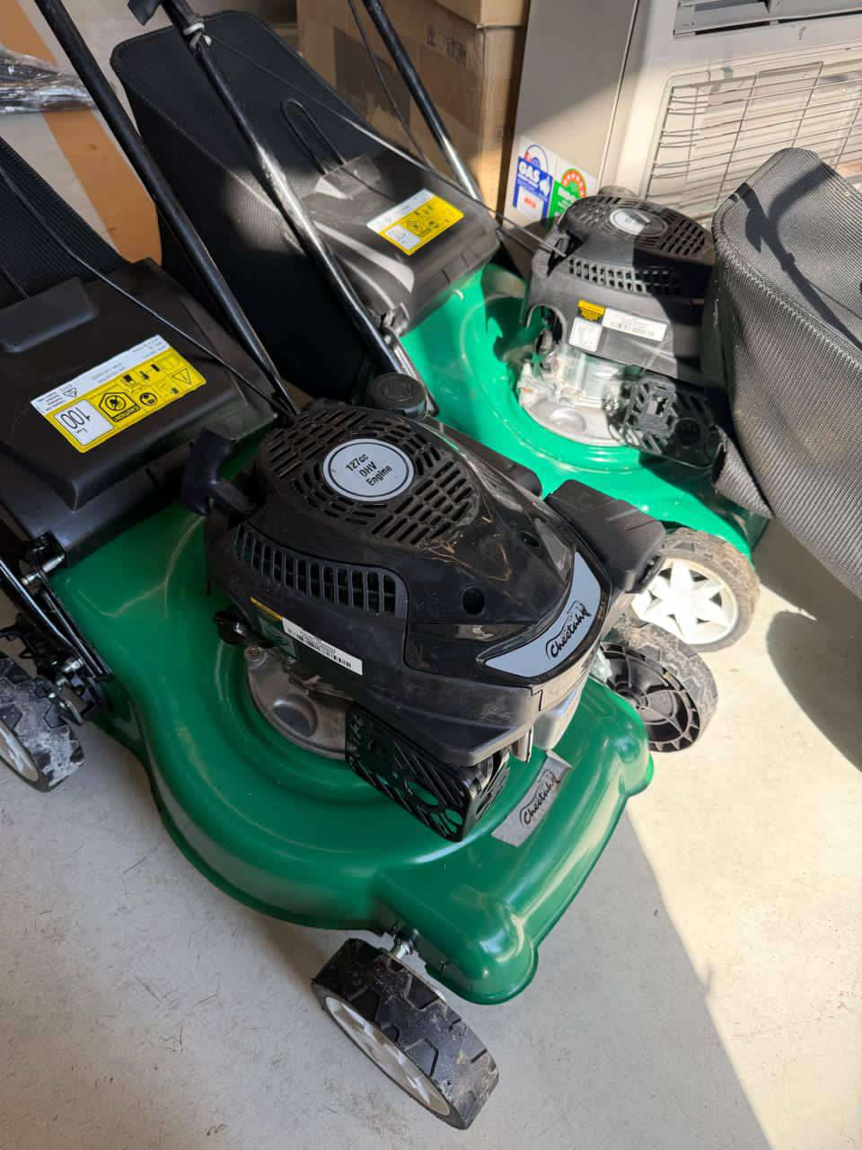 مكينه ثيل استرالي مستعمل نضيف جدا
 السعر 200الف
4حصان حجم السكين 40سنتيم
جميع أدواتها متوفره


**إذا كنت صاحب هذا الإعلان وتريد حذفه لأي سبب، رجاءا أرسل رسالة إلى الدعم الفني**