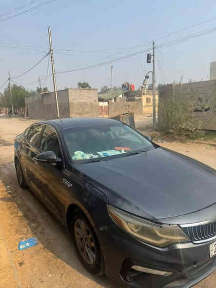 السلام عليكم كيا اوبتيما. موديل ٢٠٢٠ وارد امريكي الحادث جاملغ وبنيد. والباب بي فقط رش شي بسيط اقل الربع.  ايرباك ستيرن فقط ماشيه ٩٢ الف مايل. رقم نجف مشروع وطني تتحول يعني بل بصره. السعر ١٣٠ وبي مجال بسيط حك. الجيه
***********
