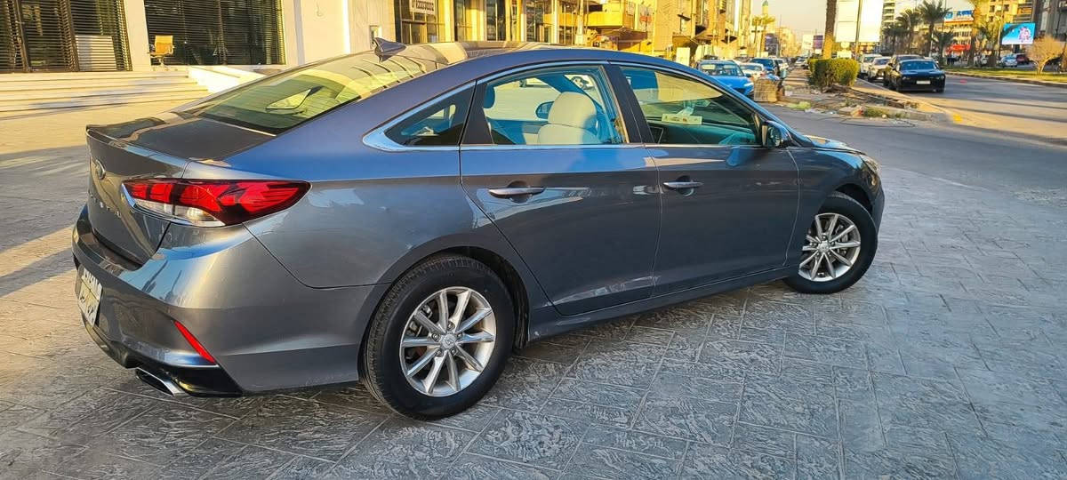 سلام عليكم سوناتا موديل 19امريكي حادثه بنيد بدون دواخل ايرباك ستيرن وبيها 4قطع بخ فقط سياره ليبل واحد عده البنيد مواصفات عاديه رادار شاشه كامره ويل كب كير محرك بلادي 2400 تحويل وكاله ماكو مشكله رقم اربيل بسم شركه ماشيه 83مايل سياره احله من الصور مكاني بغداد السعر 127الشراي يتصل*********** بغداد, العراق
