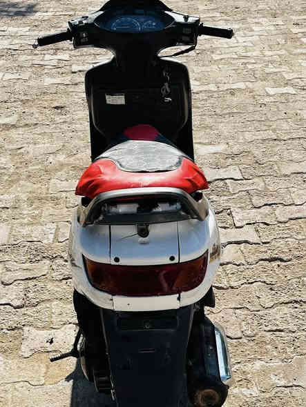 سلام عليكم فراشة فحل للبيع دراجة حلوة. ونضيفة كاملة من كلشي  دبلات اشارات اضوية سلف هندر كلشي شغال تايرات جدد مفتوحة مرة وحدة ، 

السعر 300 
مكاني القرنة الثغر يم الملعب ١١
واتساب ***********
