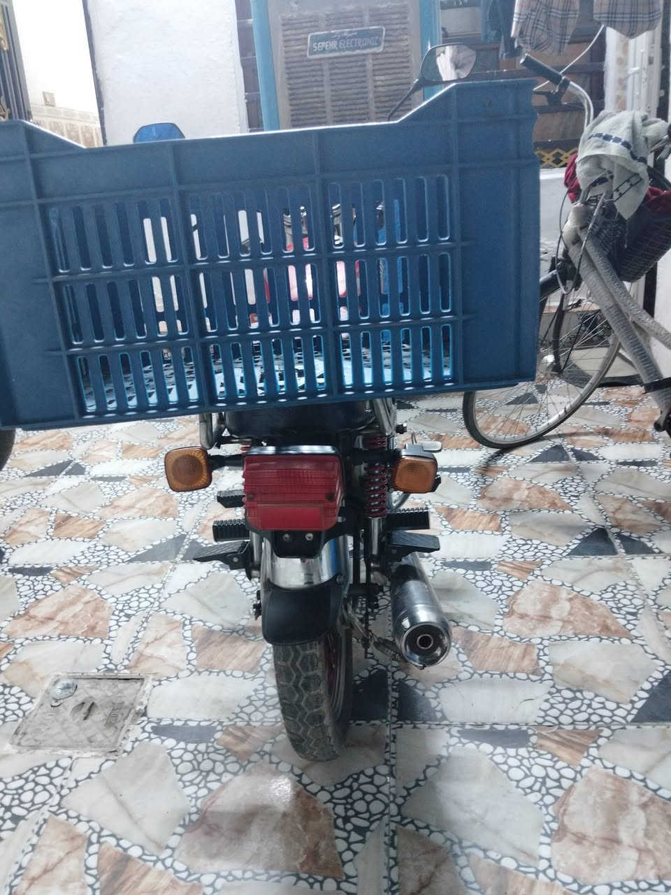 السـلام علـيكم
ماطور للبيع سعر مناسب كهربيات شغال سلف شغال خمسه الكيـر ولا صرف ولا بخـار موديـلـ21 السعر  *375* رسلوني  على هذا الرقم 📞 ***********
